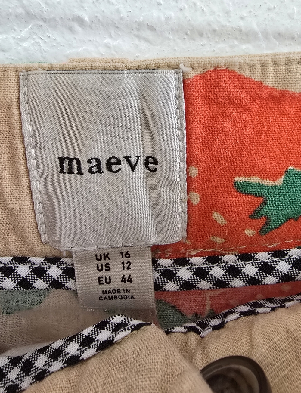 Anthropologie Maeve Avery Strawberry Print Cuffed Trouser Short Linen Blend 12 - Picture 8 of 9